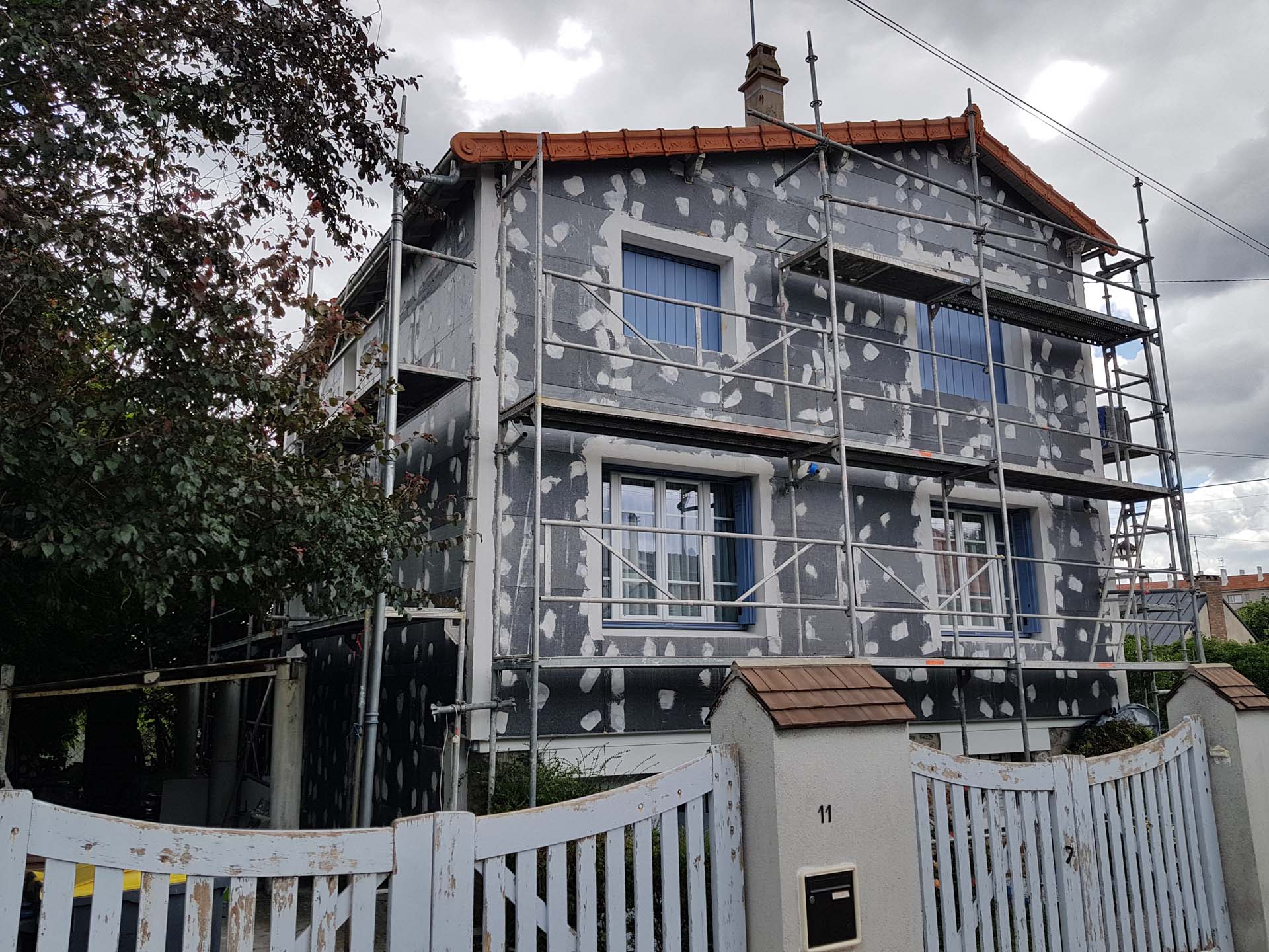 4- Insetion de chevillage. Crédits : Rénové